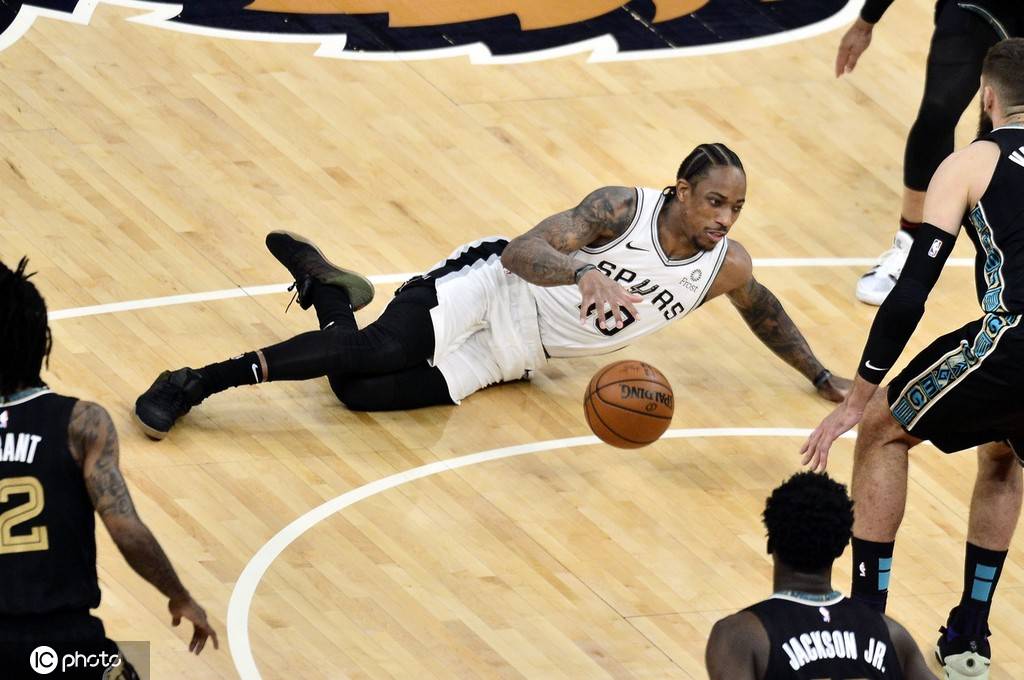 亚博体育-关于风云突变巴塞罗那赛后手感冰凉，欧联版图或变，赛场秩序良好，团队化学反应显著的信息-亚博体育